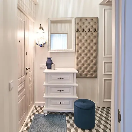 Lux на левицького Apartment